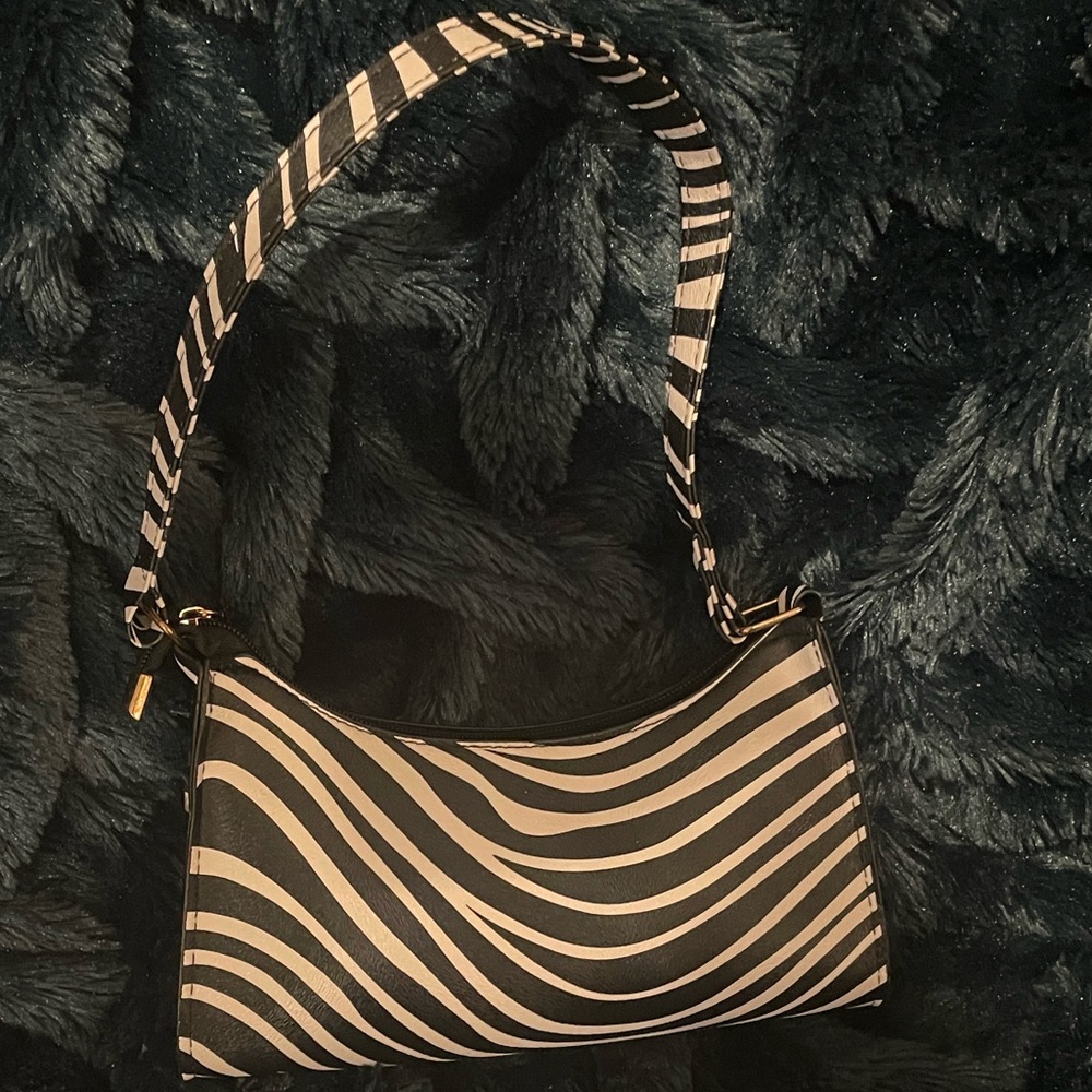 Black and White Zebra Stripes Women's Shoulder Bag